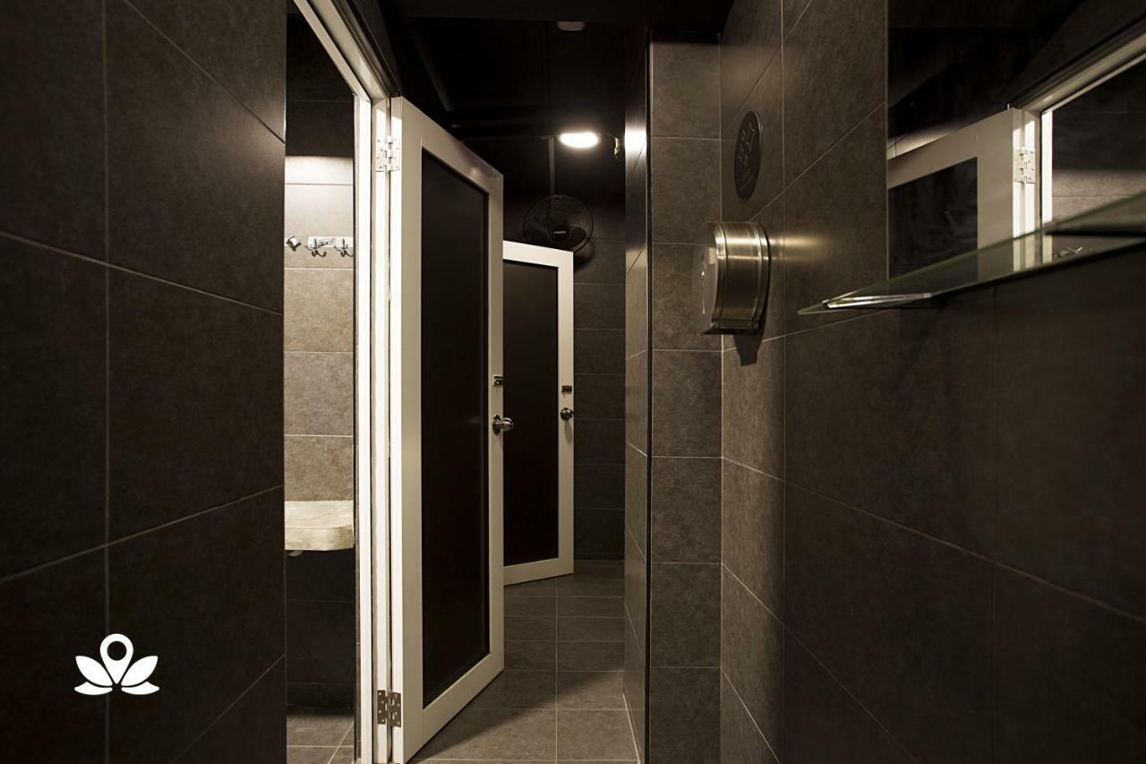 קואלה לומפור Capsule Town Hotel מראה חיצוני תמונה