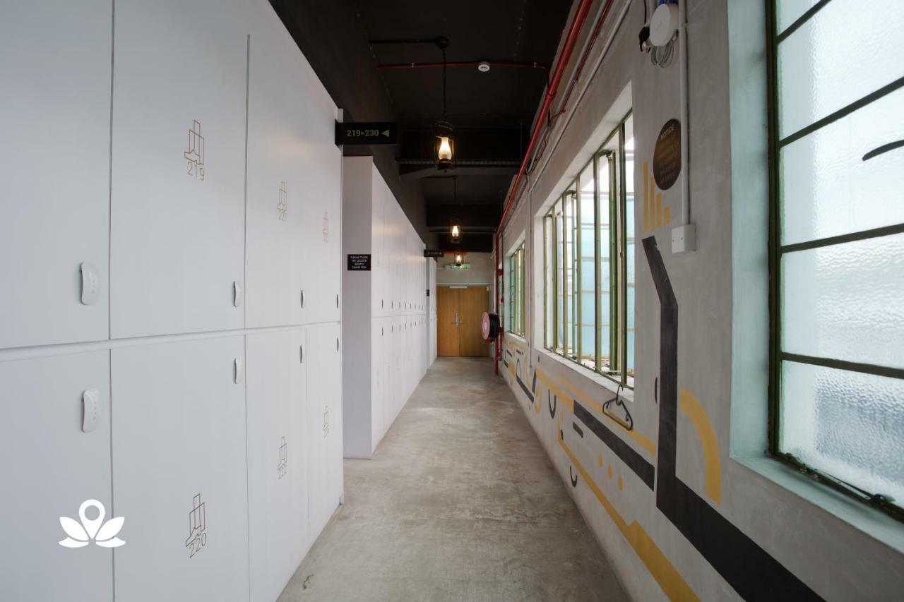 קואלה לומפור Capsule Town Hotel מראה חיצוני תמונה